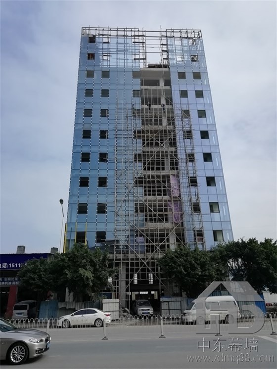 無縫鋁板幕墻的優勢與實用性