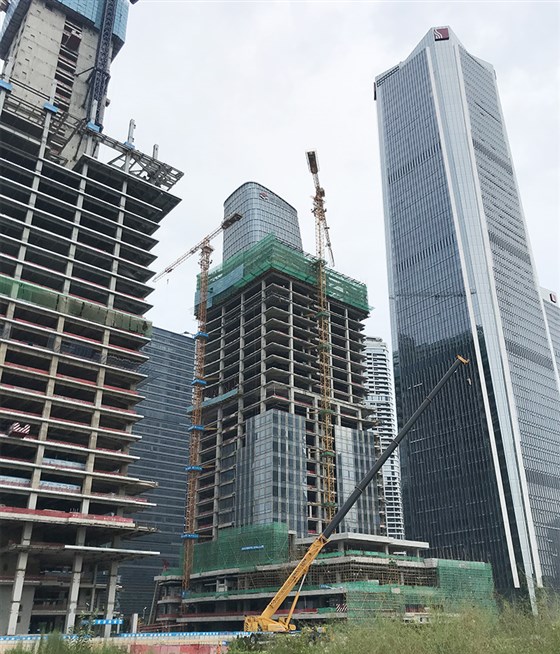 深圳中東幕墻攜手中建共筑單元式幕墻工程_爭創一流幕墻工程公司