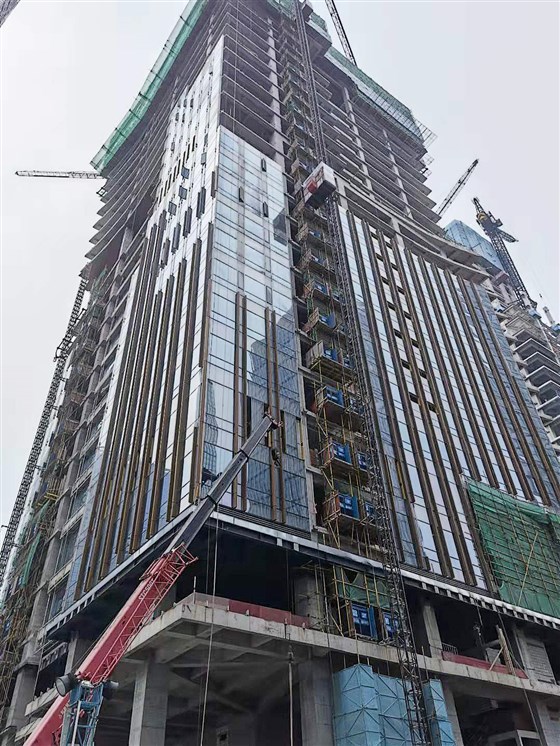 深圳中東幕墻攜手中建共筑單元式幕墻工程_爭創一流幕墻工程公司