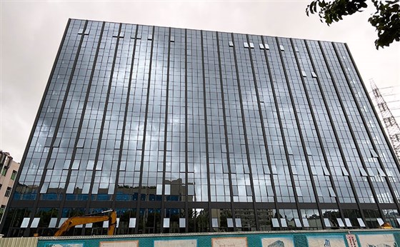 如何尋找深圳比較專業的玻璃幕墻公司