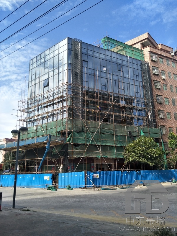 專業做玻璃幕墻公司