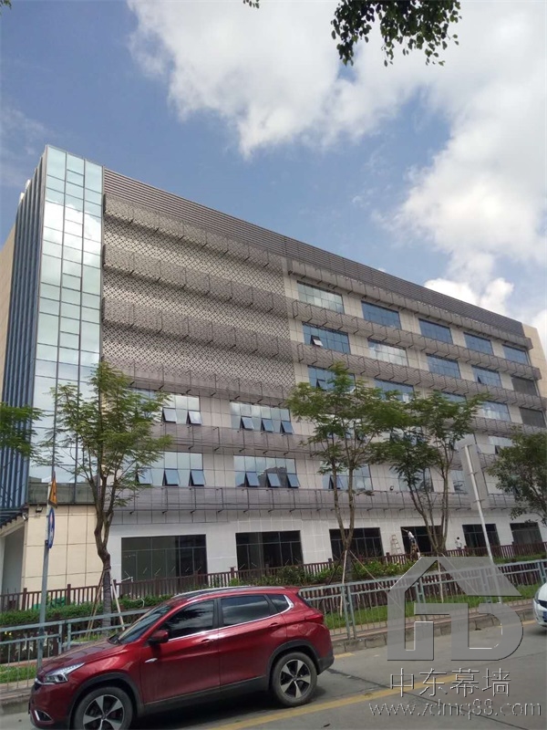 專業做玻璃幕墻公司